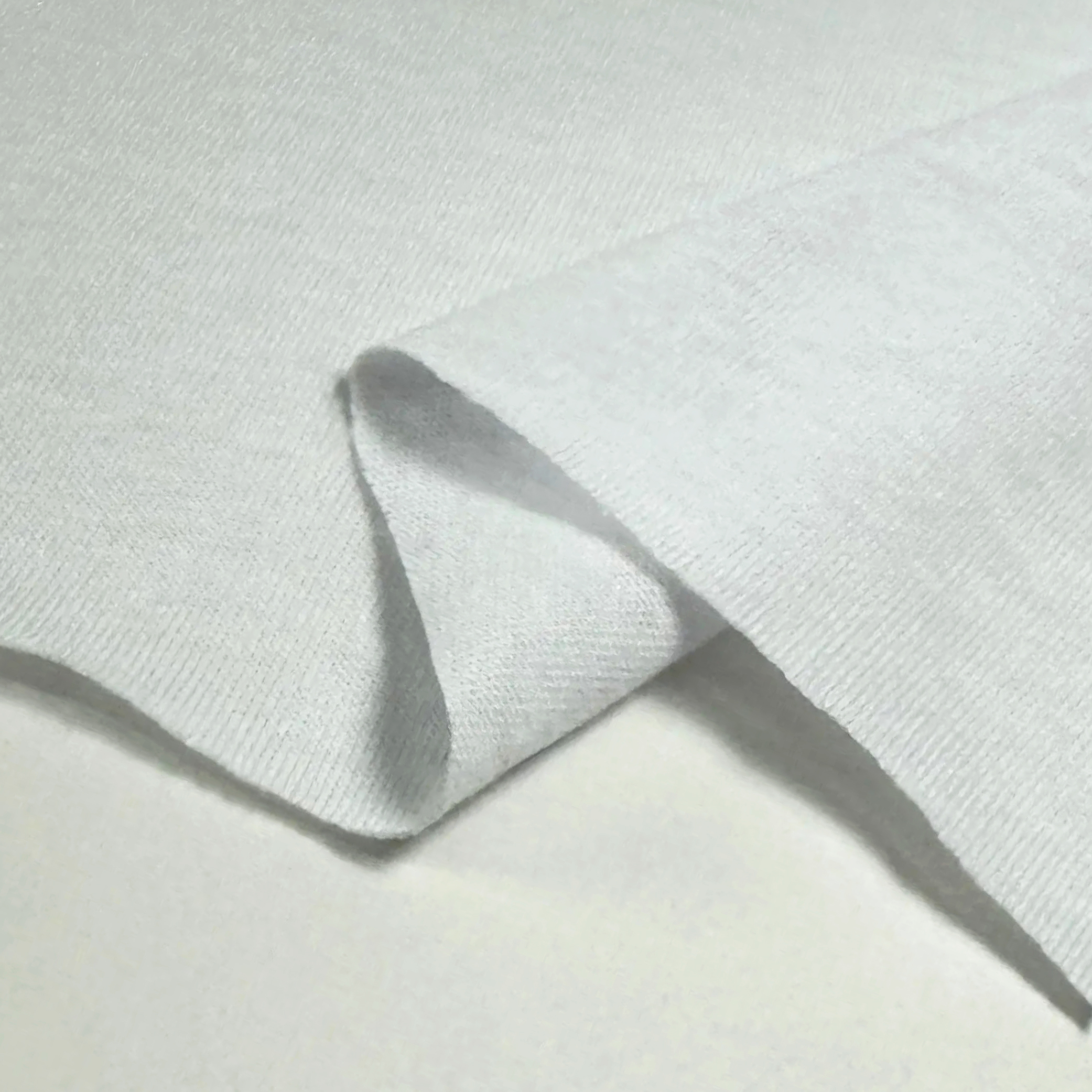 Ringspun Cotton Blend 150 - 60/40 fabric texture and appearance